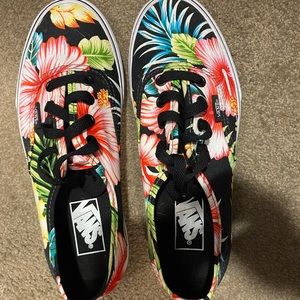 Women’s Authentic Hawaiian Floral Skate Shoes